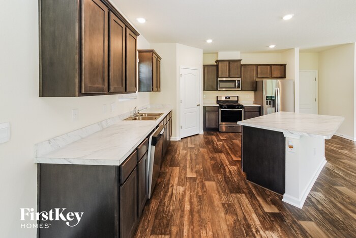Building Photo - 325 Jarama Cir