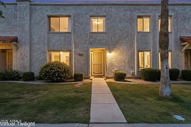 Building Photo - 8141 E Vista Dr
