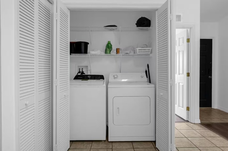 Laundry - 8840 Grand Palms Cir