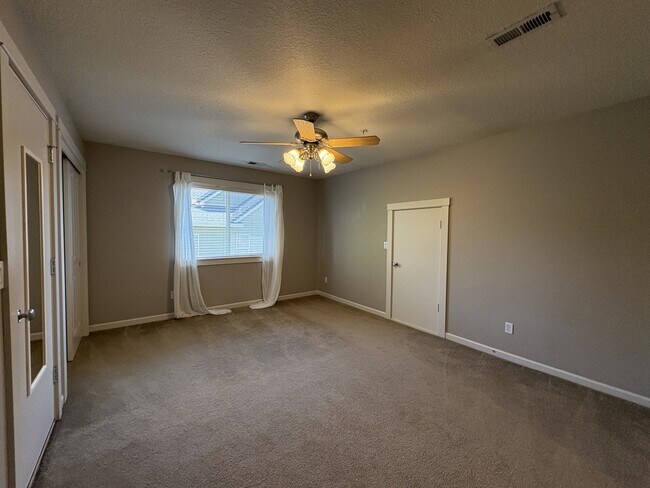 Building Photo - 10630 SW Kable St