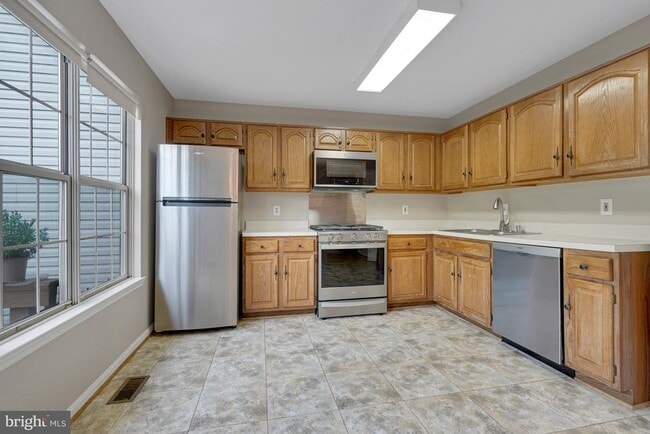 Building Photo - 44030 Gala Cir