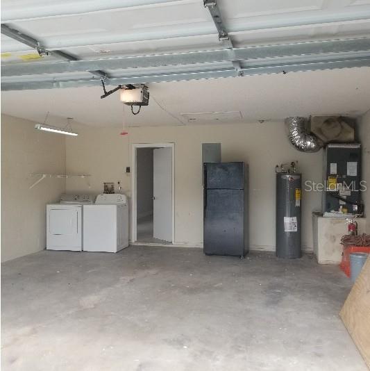 Building Photo - 3359 Hillmont Cir