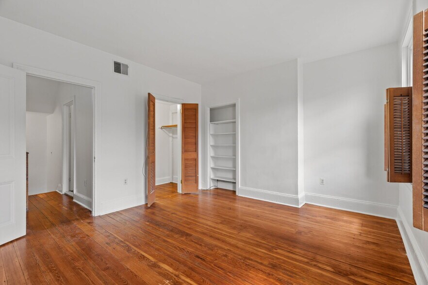 Building Photo - 2433 Aspen St