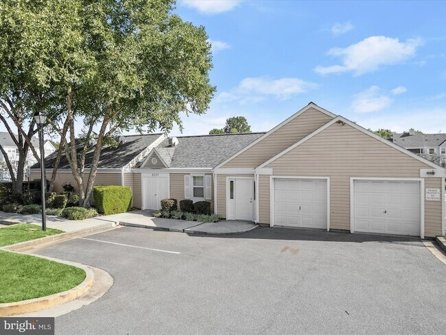 Building Photo - 8375 Montgomery Run Rd