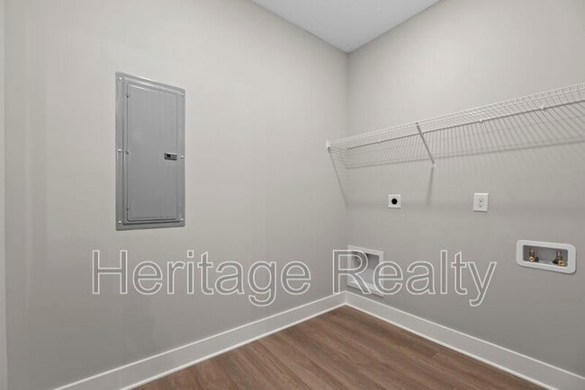 Building Photo - 7224 Sassafras Wy