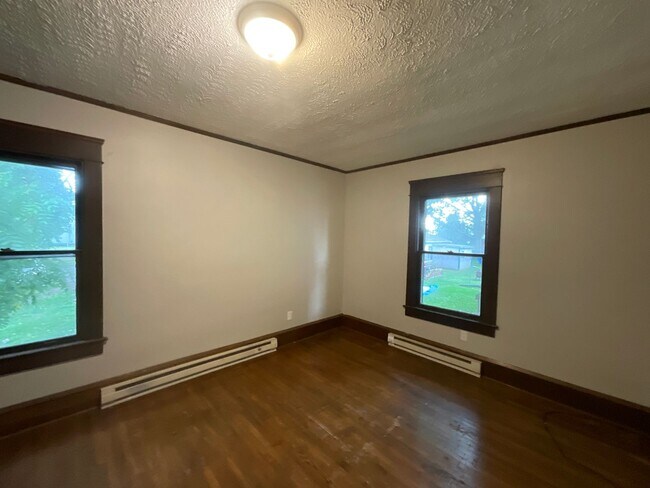 Building Photo - 1212 18th St NW