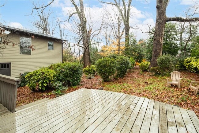 Building Photo - 934 Highland Terrace NE