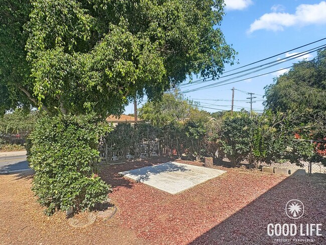 Building Photo - N Citrus Ave