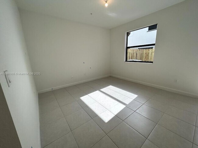 Building Photo - 229 SW 159th Way