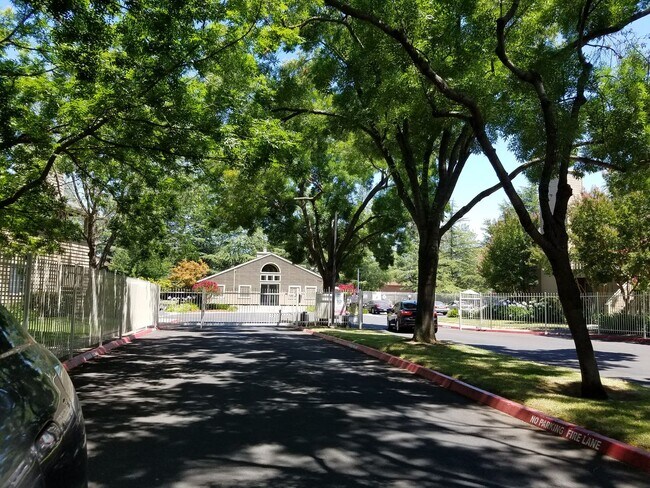 Building Photo - COMING SOON...TRINITY RIVER CONDO - 2 BR/2BA