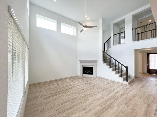 Building Photo - 29207 Red Rocks Pk Dr