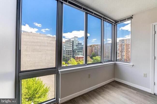 Building Photo - 555 Massachusetts Ave NW