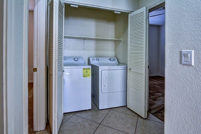 Building Photo - Welcome Home! Beautiful Single Story Home