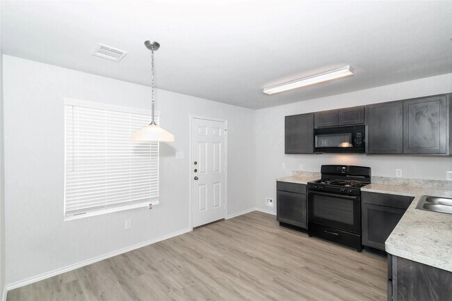 Building Photo - 22346 Porter Mountain Trl