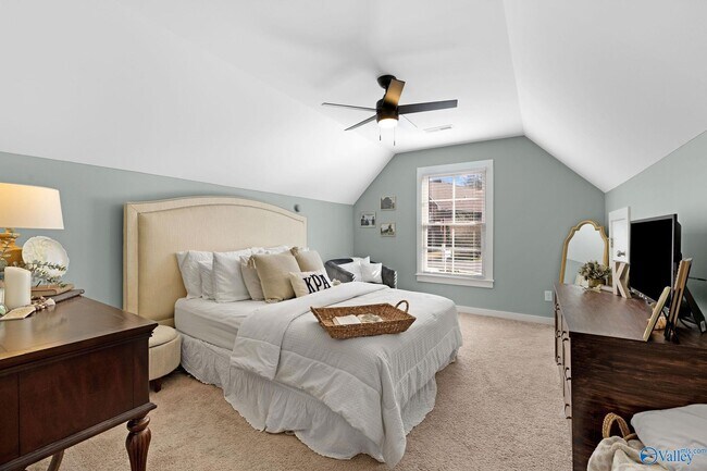 Building Photo - 44 Oak Ridge Pl