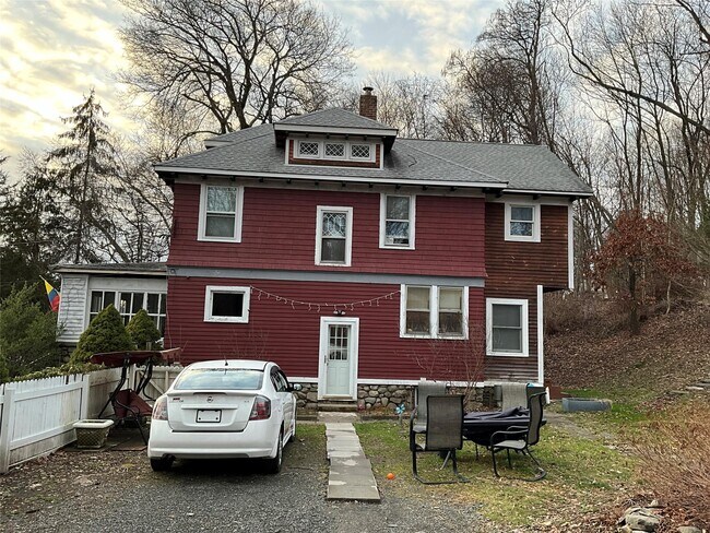 Primary Photo - 265 Spring St