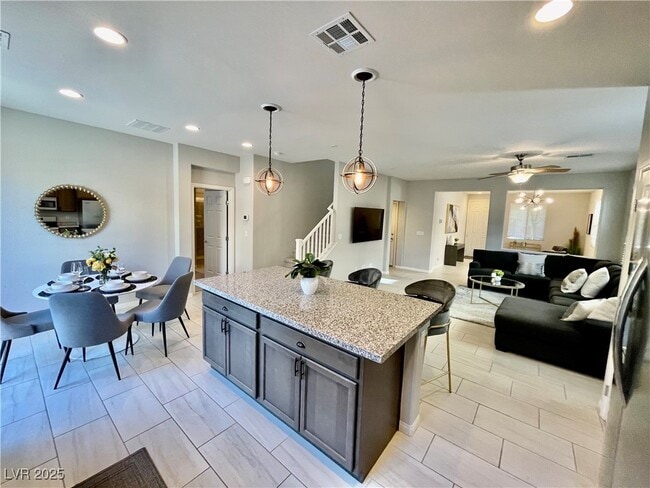 Building Photo - 173 Elexese Ct