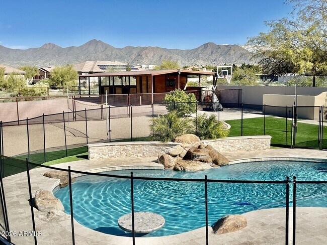 Building Photo - 12198 E Doubletree Ranch Rd