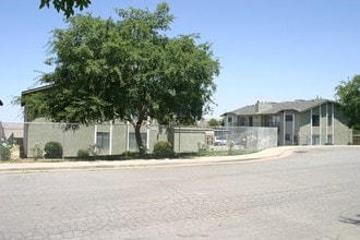 Building Photo - Noel Studios