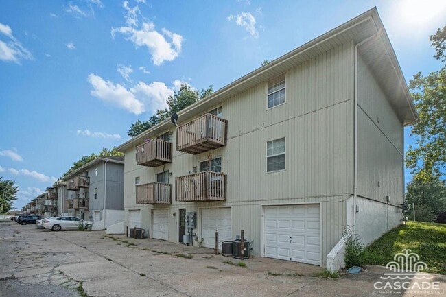 Building Photo - 205 Barr Rd