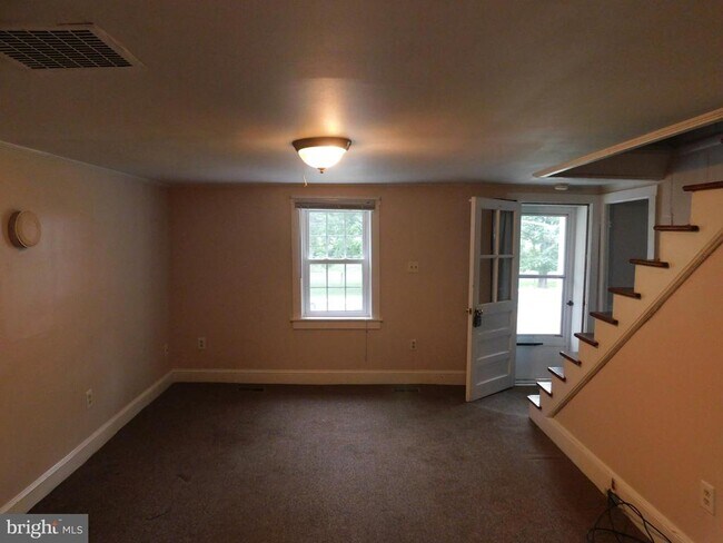 Primary Photo - 430 Sugar Hill Rd