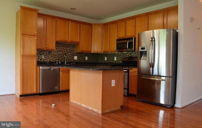 Building Photo - 25508 Crossfield Dr