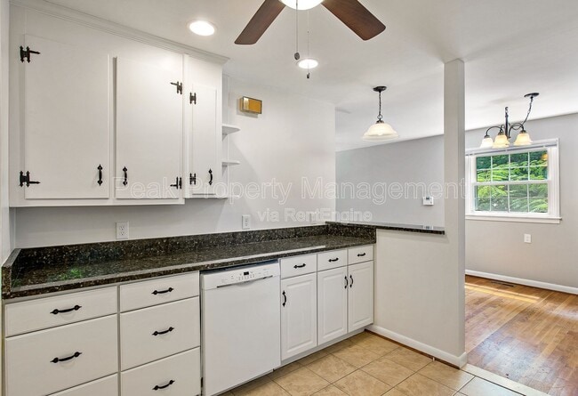 Building Photo - 200 N Grove Ave