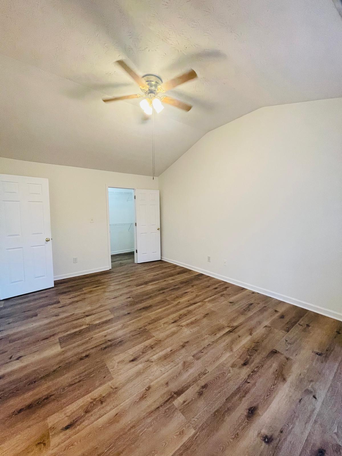 Building Photo - 3709 Hutchinson Trace Dr