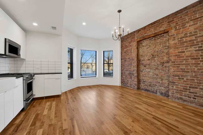 Building Photo - 4911 S Calumet Ave