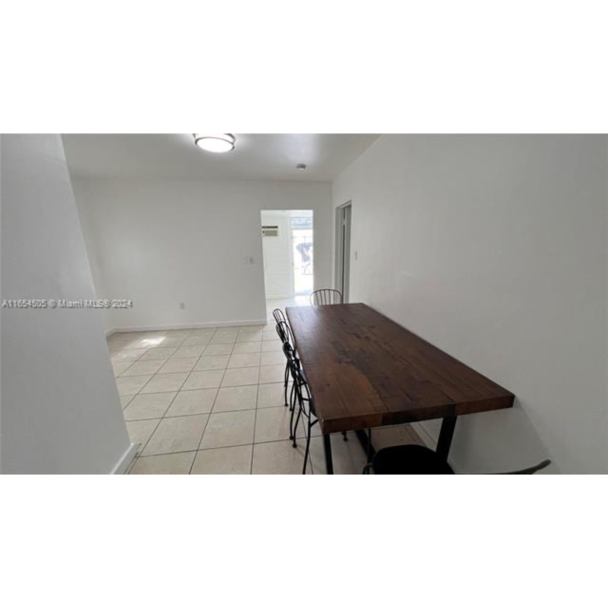 Building Photo - 113 NW 35th St