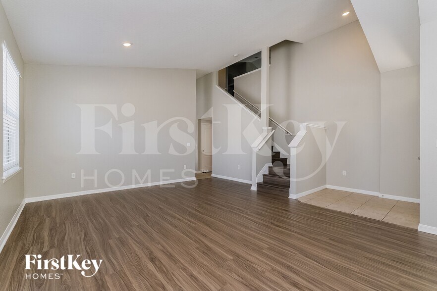 Building Photo - 12050 Colony Lakes Blvd