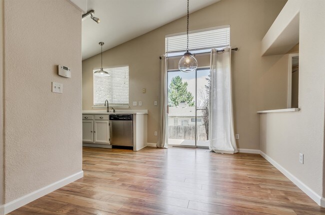 Building Photo - 8708 Greengrass Way