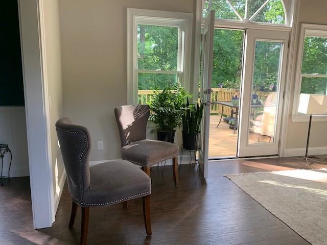 Building Photo - 2368 Battle Forest Dr SW