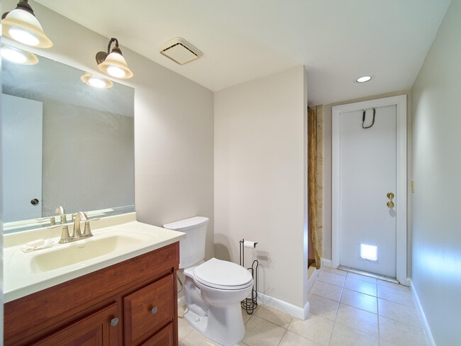 Building Photo - 5532 Golden Eagle Cir