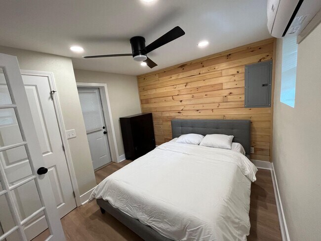 Building Photo - 254 Third St