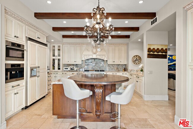 Building Photo - 2428 Oak Canyon Pl