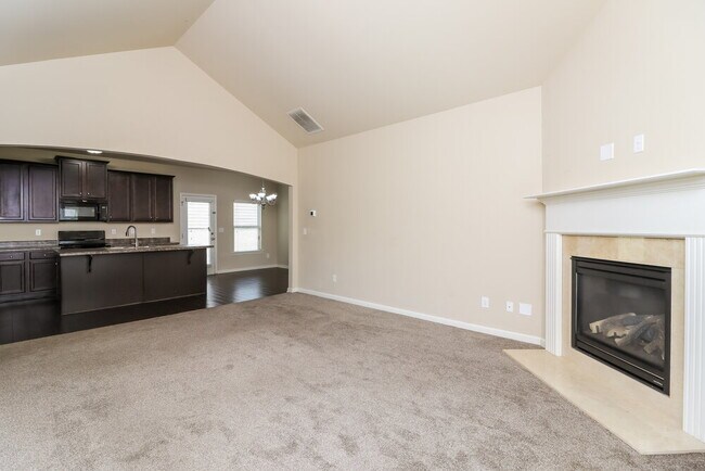 Building Photo - 2950 E Captiva Dr