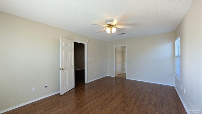 Building Photo - 213 Mirabelle Cir