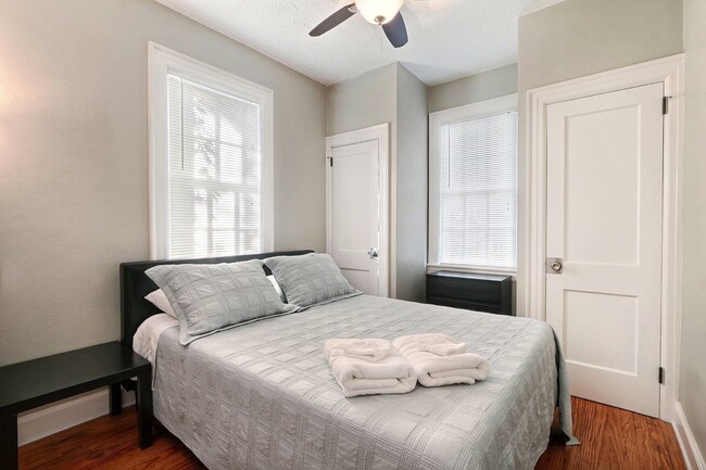 Building Photo - 3BR + Loft/1BA Ardsley Park House For Rent