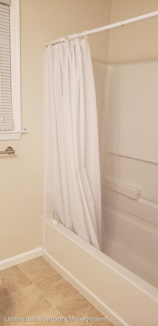 Building Photo - 3 br, 1 bath House - 6930 Riddick St