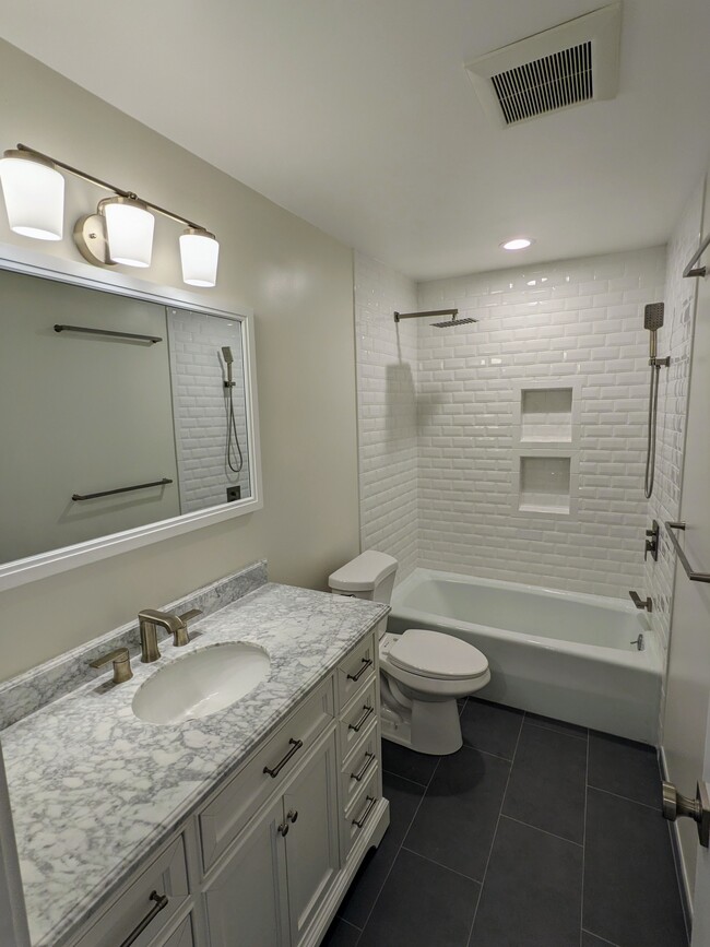 Building Photo - 2510 Almaden Ct