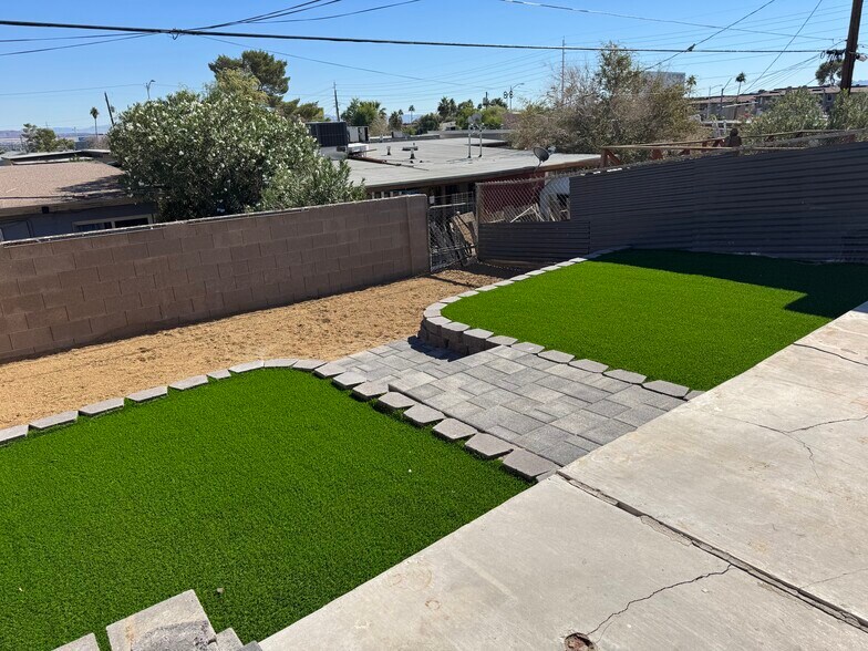 backyard2 - 2307 Pardee Pl