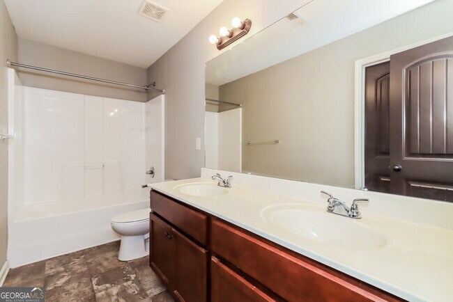 Building Photo - 2097 Juniper Ives Ct SE