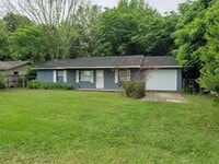 Building Photo - 3 Bed, 2 Bath, 1 Car garage.