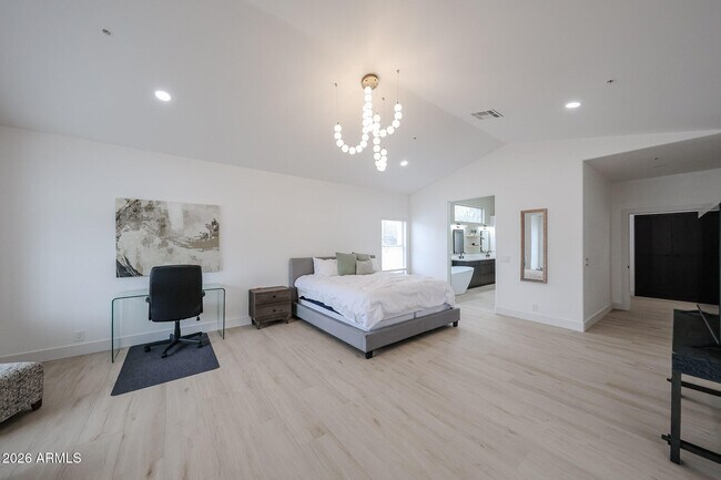 Building Photo - 8156 E Questa Rd