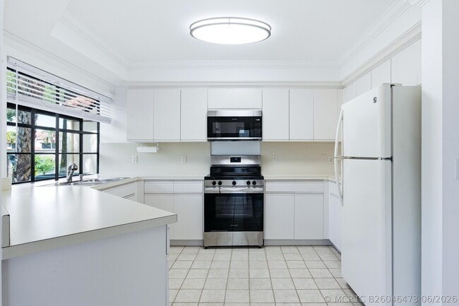 Building Photo - 101 Waterview Dr