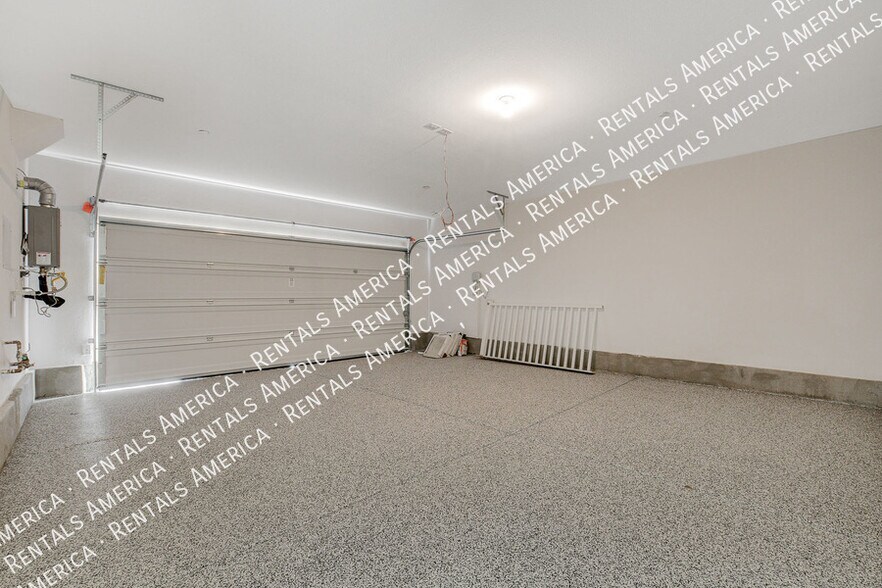Building Photo - 374 Yellow Finch Ln