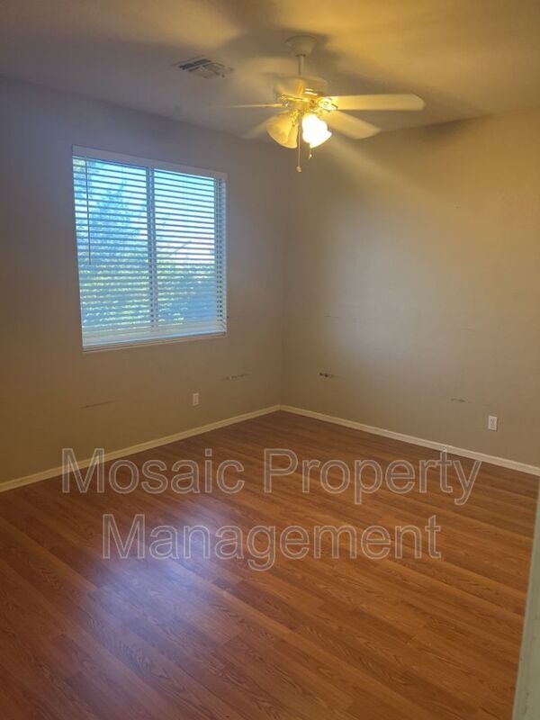 Building Photo - 3938 E Remington Dr