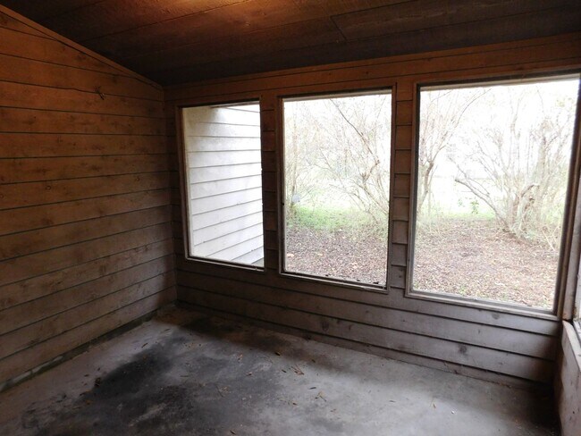 Building Photo - 30 Ohara Drive - Town of River Bend