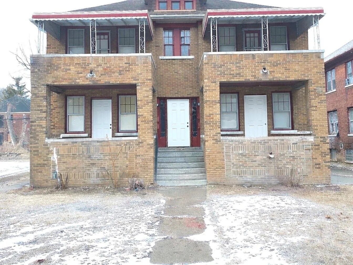 Building Photo - 2676 Sturtevant St